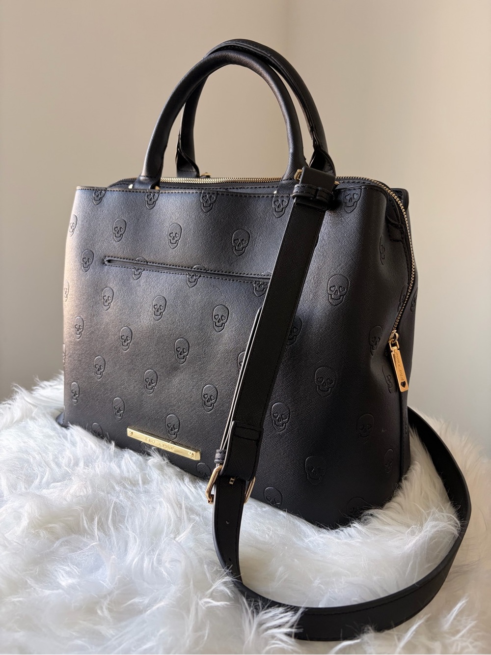 Betsey Johnson Black Skullicious Satchel 💀